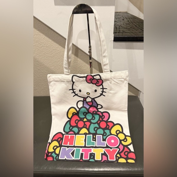 Hello Kitty Tote Bag with Colorful Bow Design - Picture 1 of 5